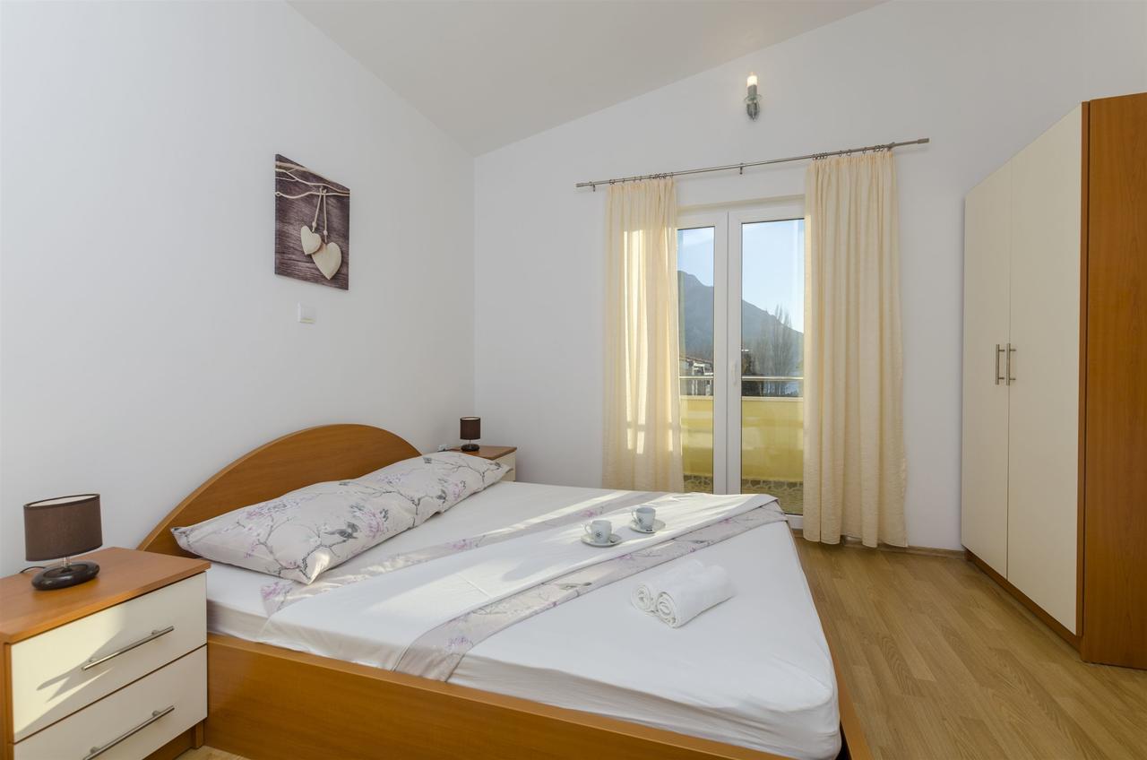 Apartments Srecko Duce Exterior photo